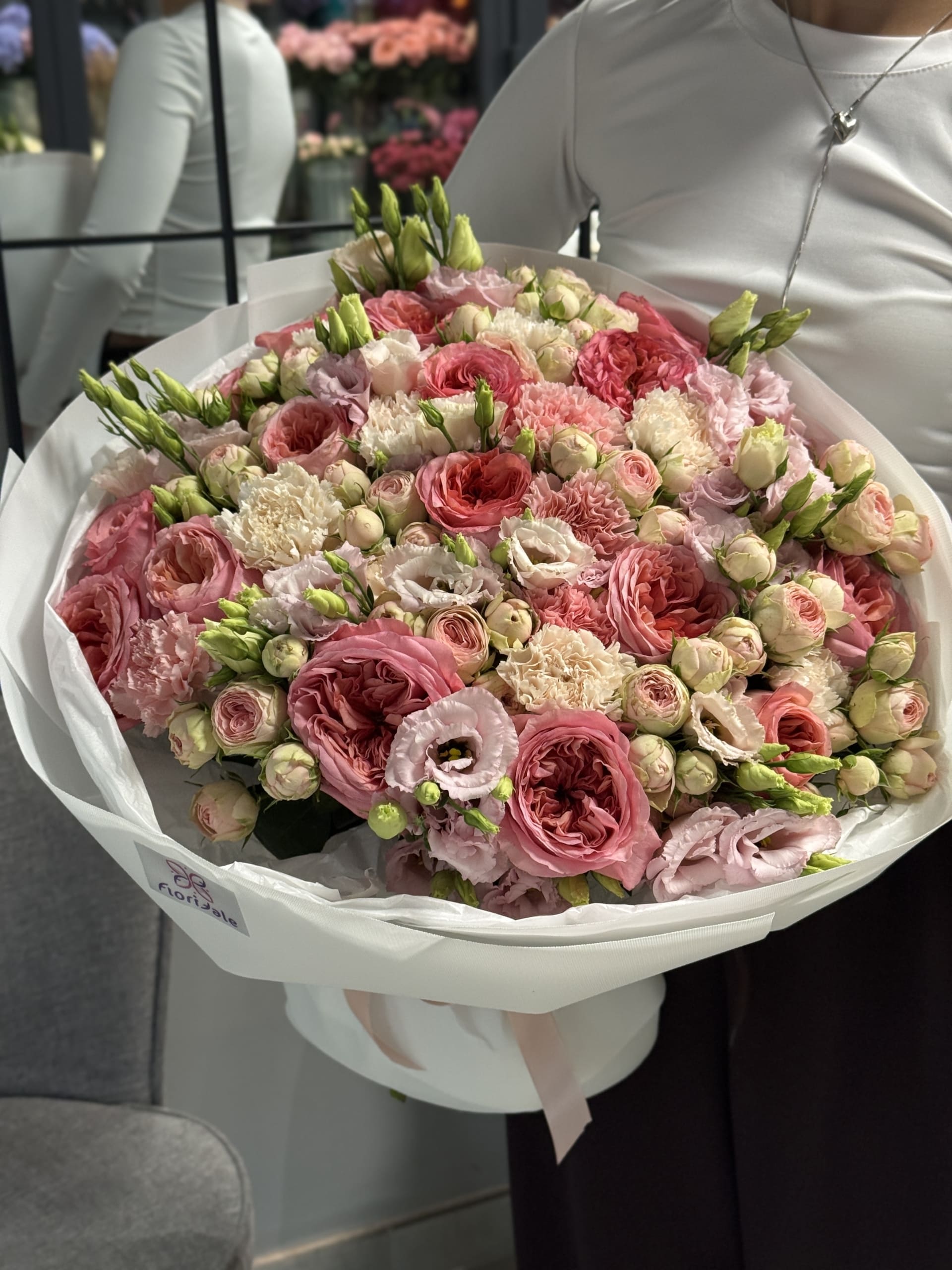 Классический букет Виенто Де Амор: любовь с испанским ритмом klassicheskiy-buket-viento-de-amor:-lyubovy-s-ispanskim-ritmom