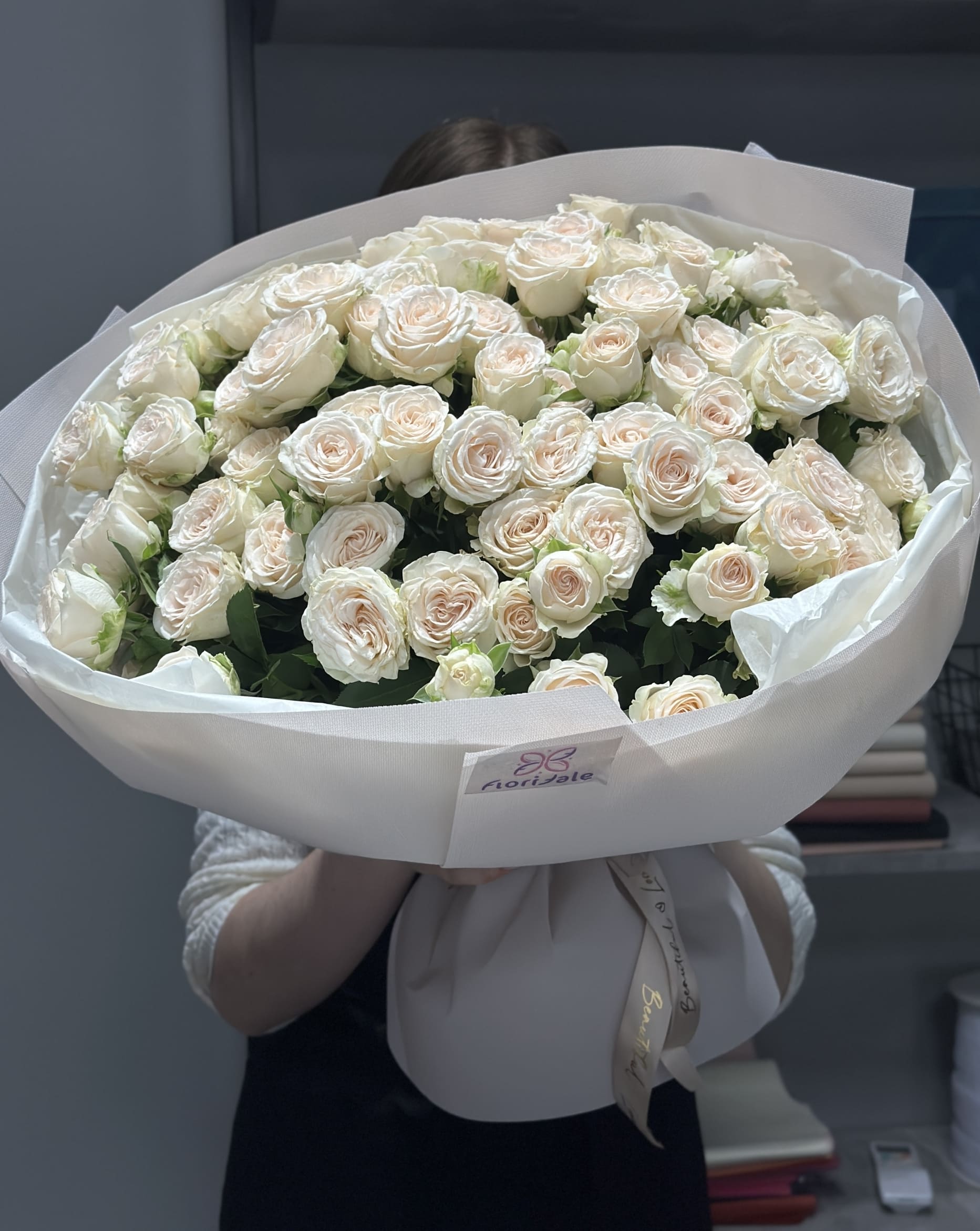 Букет кустовых роз Тач: прикосновение романтики buket-kustovyh-roz-tach:-prikosnovenie-romantiki